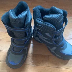 Boys snow boots